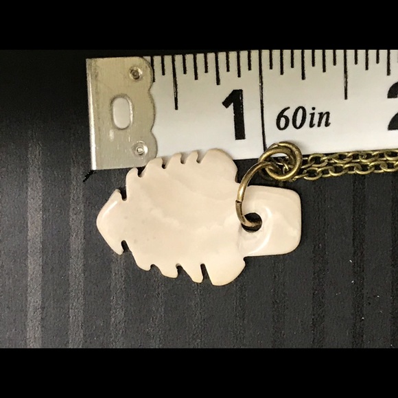 Hand carved Natural Agate Stone Pendant - Picture 9 of 9